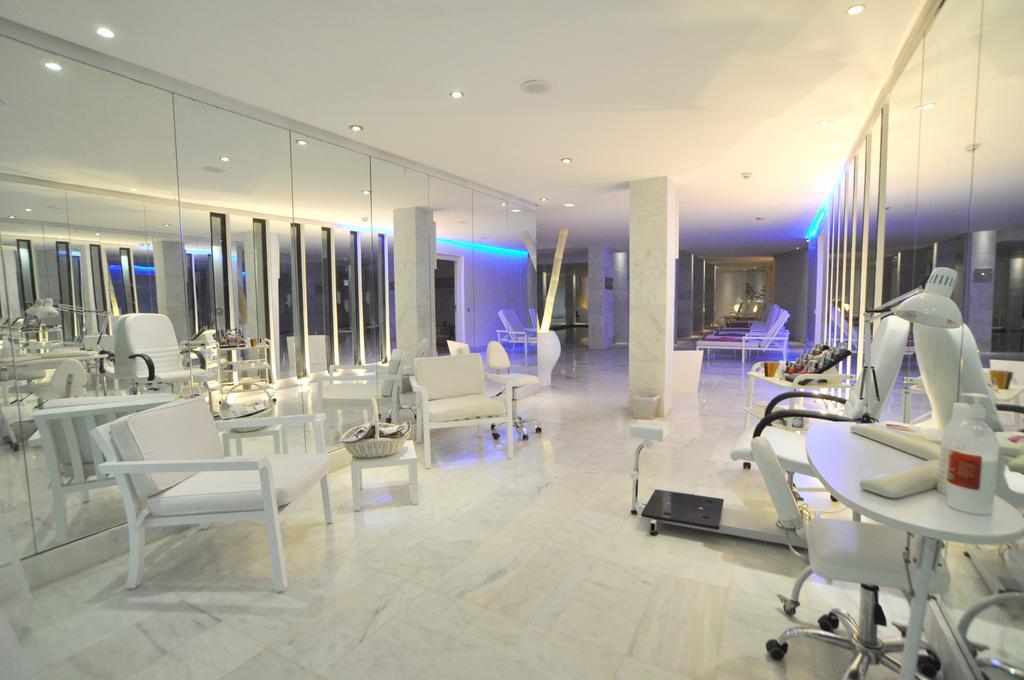 Cesar Resort & Spa Marakéš Exteriér fotografie The interior of the clinic